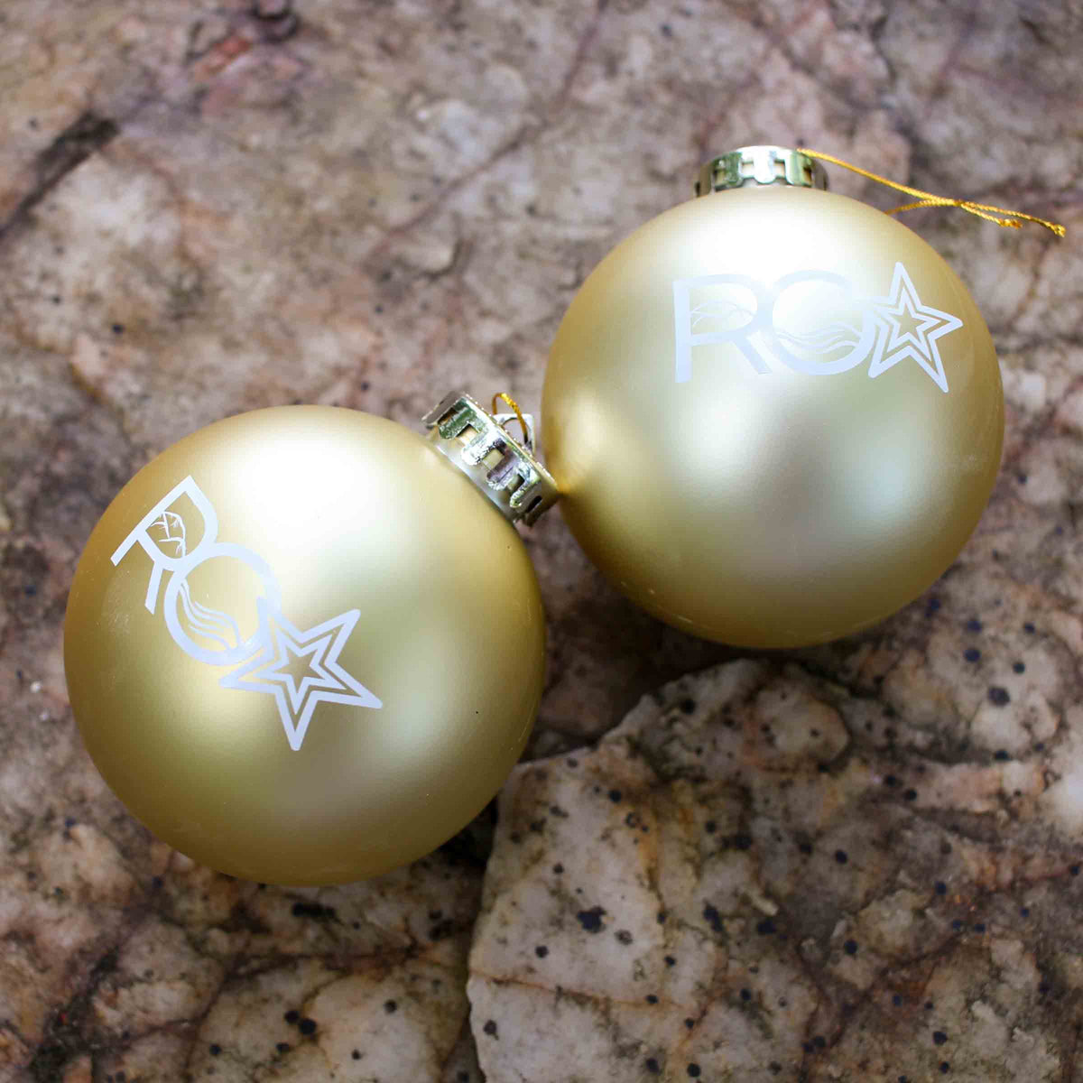 Roanoke Lifestyle Gold Ornament